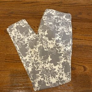 Forever 21 Floral gray/white Jeggings